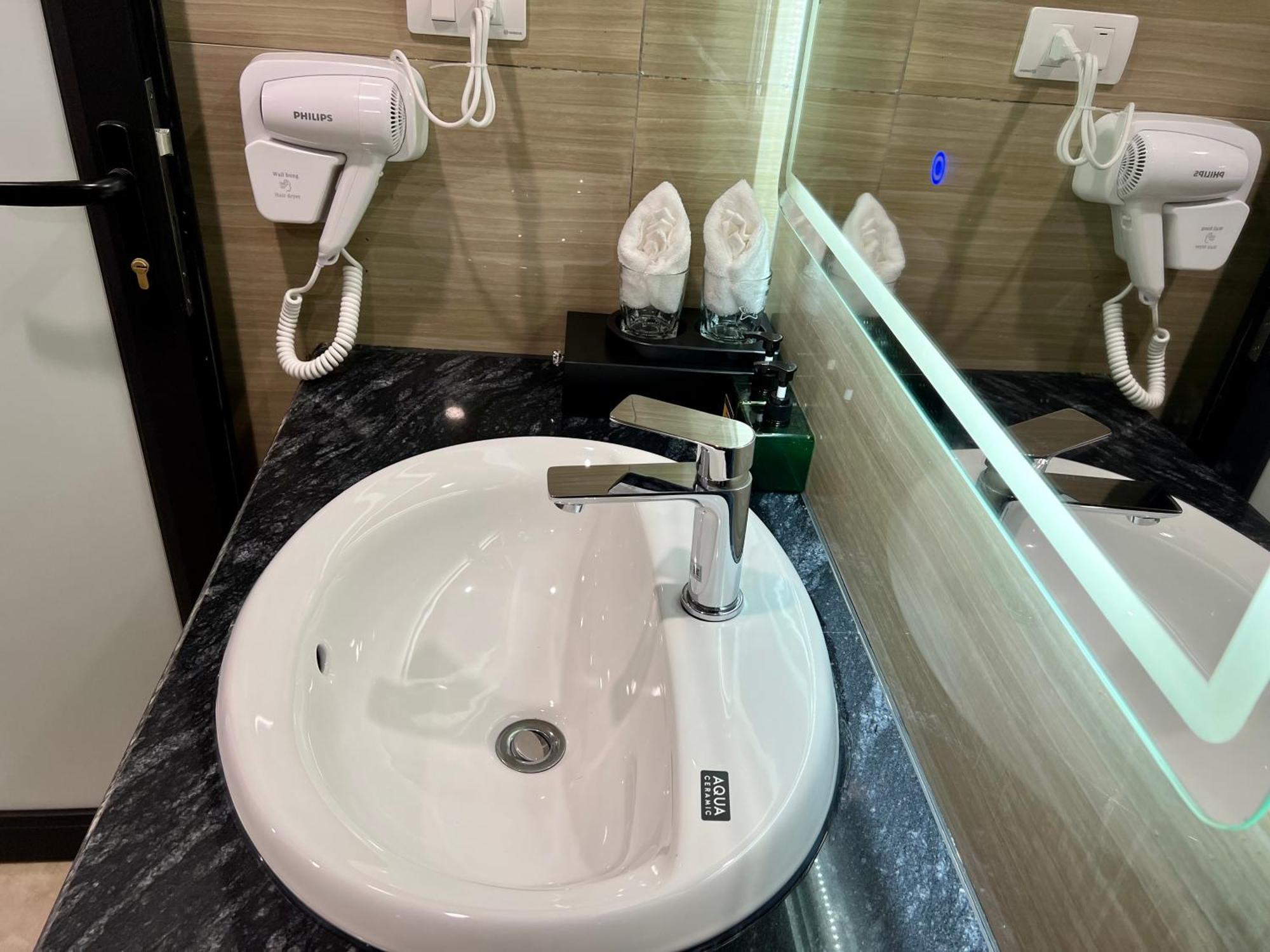 Grand Dragon Noi Bai Hotel Hanoi Esterno foto